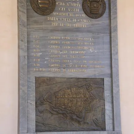 Domuscuneo Casa Dei Conti