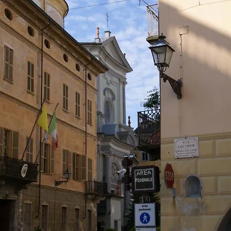 Domuscuneo Casa Dei Conti Apartamento